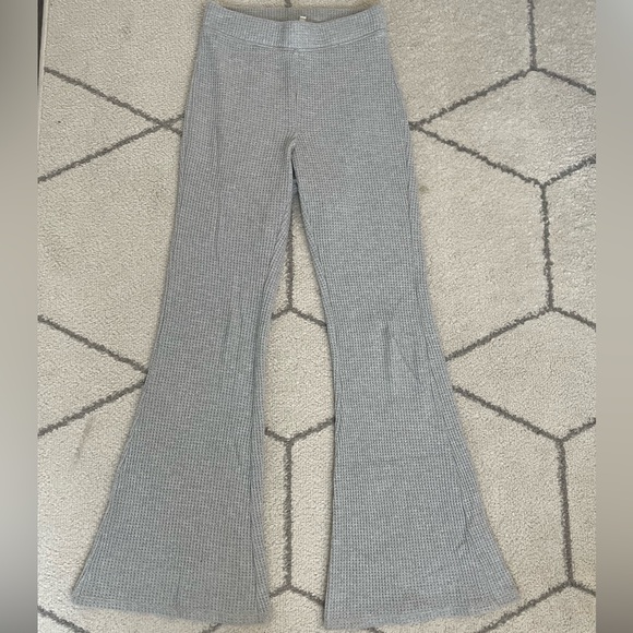 Aerie Waffle Super High-Waisted Grey Flare Pant - Picture 1 of 2